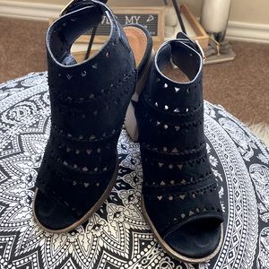 👠Block Heel Cutout Open-Toed Shoes👠